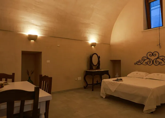 Corte Degli Angeli - Typical Salento Bed & Breakfast 3*